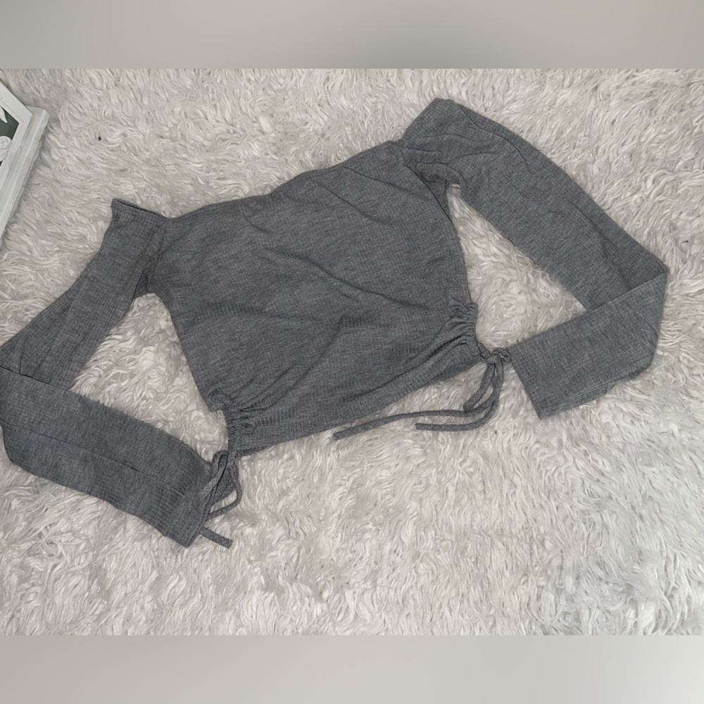 Gray Long Sleeve Crop Top